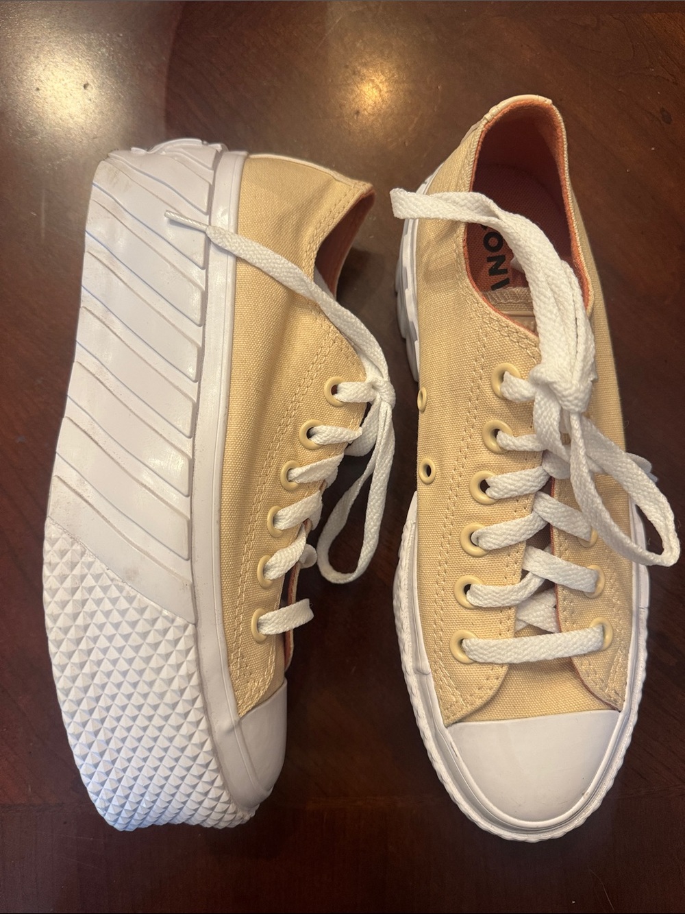 Converse Low-Top Sneakers in Pale Yellow and White